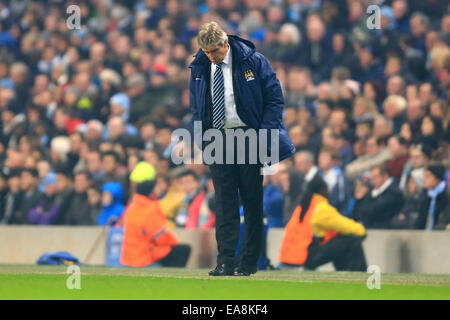 Manchester, UK. 5Th Nov, 2014. Manuel Pellegrini, manager de Manchester City a l'air morose - Manchester City vs CSKA Moscou - Ligue des Champions - stade Etihad - Manchester - le 05/11/2014 Philip Pic Oldham/Sportimage. © csm/Alamy Live News Banque D'Images