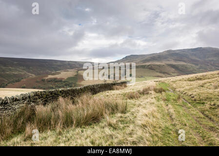 Paysage autour de Peak District réservoir près de Kinder Hayfield, Derbyshire. Banque D'Images