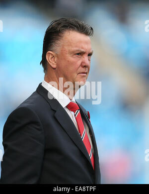 Manchester, UK. 2e Nov, 2014. Manchester United, Louis Van Gaal cherche sur .- Barclays Premier League - Manchester City vs Manchester Utd - stade Etihad - Manchester - Angleterre - 2 novembre 2014 - Photo David Klein/Sportimage. © csm/Alamy Live News Banque D'Images