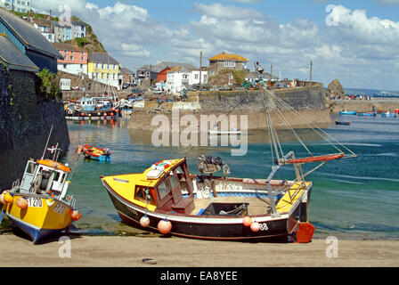 Mevagissey Harbour à marée basse Restormel Mid Cornwall South West England UK Banque D'Images