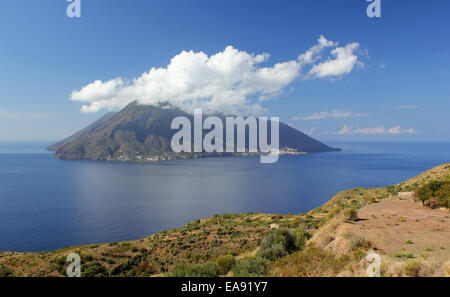 Vu de l'île de Salina dans l'archipel des Eoliennes Lipari Banque D'Images