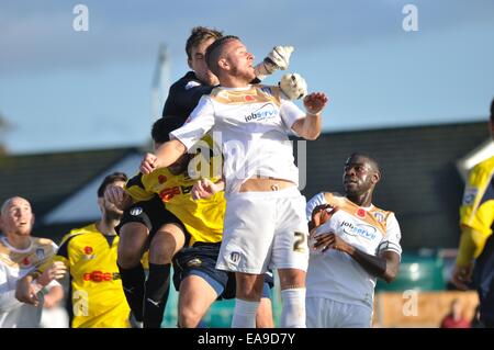 Gosport, Hampshire, Royaume-Uni. 09Th Nov, 2014. 6 yard fort scramble. Gosport Borough v Colchester United, FA Cup Première ronde, le 9 novembre 2014. Privett Park, Gosport, Hampshire, United Kingdom, Crédit : Flashspix/Alamy Live News Banque D'Images