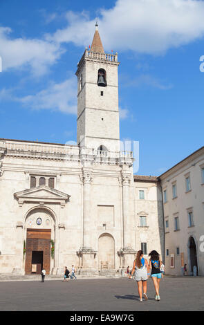 Duomo (cathédrale) à Piazza Arringo, Ascoli Piceno, Marches, Italie Banque D'Images