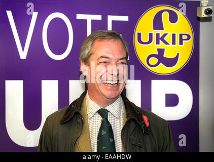 Nigel Farage, député européen. Chef de campagne à Rochester, l'UKIP avant le 17 mai 2014 Élection partielle Banque D'Images