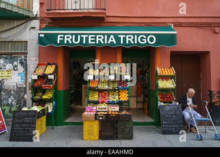 Stand de fruits, Triana, Séville Banque D'Images