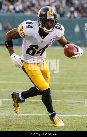 9 novembre 2014 : Pittsburgh Steelers wide receiver Antonio Brown (84) en action au cours de la NFL match entre les Pittsburgh Steelers et les New York Jets à MetLife Stadium à East Rutherford, New Jersey. Les Jets de New York a gagné 20-13. Banque D'Images