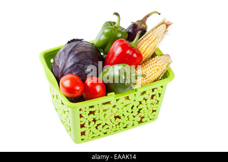 Légumes en vert panier Banque D'Images