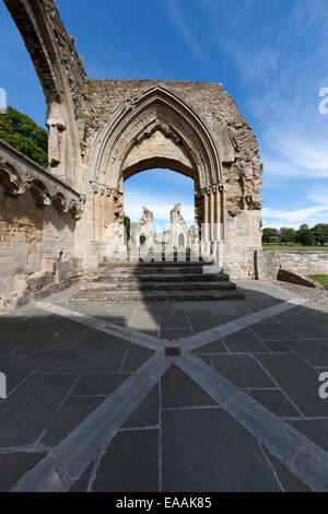 L'intérieur des ruines de la chapelle de la Dame de l'Abbaye de Glastonbury, Somerset Banque D'Images