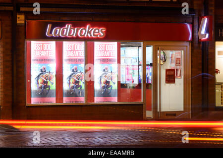 Ladbrokes betting shop à Chester city centre UK Banque D'Images