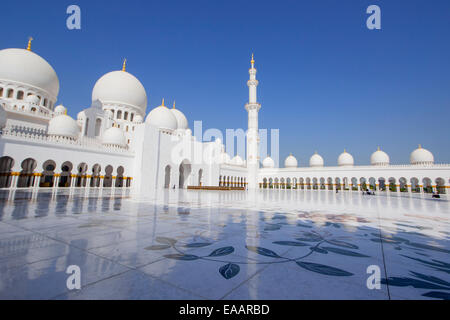 Grande Mosquée de Sheikh Zayed, Abu Dhabi, Emirats Arabes Unis. Banque D'Images