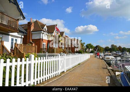 Bourne End Marina, Bourne End, Buckinghamshire, Angleterre, Royaume-Uni Banque D'Images