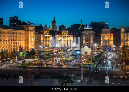 Maidan Nezalezhnosti (Place de l'indépendance) à Kiev, Ukraine Banque D'Images