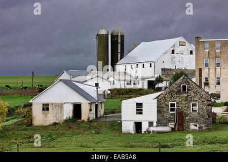 Les bâtiments de ferme, le comté de Lancaster, Strasburg, Pennsylvanie, USA. Banque D'Images