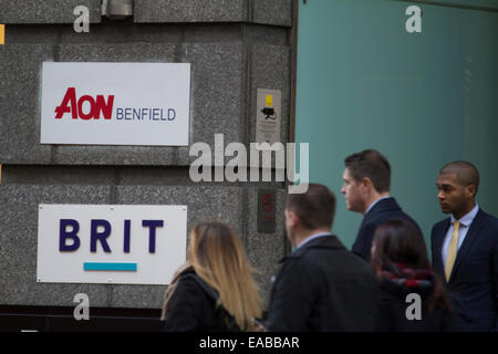 Bureaux d'Aon Benfield Réassurance et assurance Brit, London UK Banque D'Images