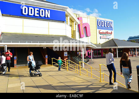 Cinéma Odéon, Bracknell, Le Point lésiné Hill Road, Bracknell, Berkshire, Angleterre, Royaume-Uni Banque D'Images