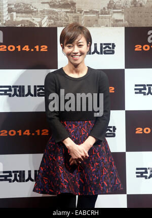 Young-Nam Jang, Nov 10, 2014 : l'actrice sud-coréenne Jang Young-nam pose au cours d'une conférence de presse pour son nouveau film, "Marché International", à Séoul, en Corée du Sud. © Lee Jae-Won/AFLO/Alamy Live News Banque D'Images