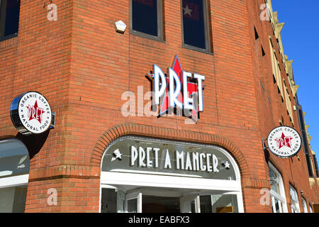 Pret A Manger restaurant, la Parade, High Street, Watford, Hertfordshire, Angleterre, Royaume-Uni Banque D'Images