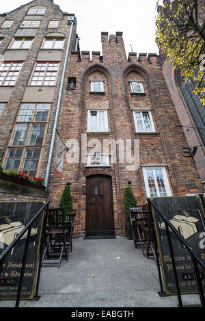 Gotyk guest house situé dans le plus ancien immeuble de 1451 a.d. sur la célèbre rue Mariacka dans la vieille ville de Gdansk, Pologne Banque D'Images