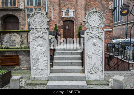 Gotyk guest house situé dans le plus ancien immeuble de 1451 a.d. sur la célèbre rue Mariacka dans la vieille ville de Gdansk, Pologne Banque D'Images