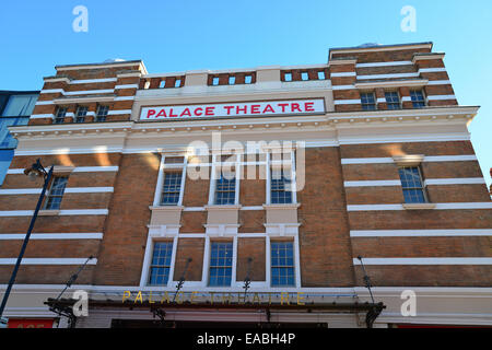 Edwardian classé Watford Palace Theatre, Clarendon Road, Watford, Hertfordshire, Angleterre, Royaume-Uni Banque D'Images