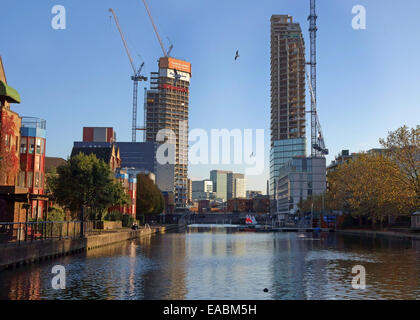 Canaletto (L) et le lexique appartements de luxe dans l'évolution du bassin de la ville, Islington, Londres Banque D'Images