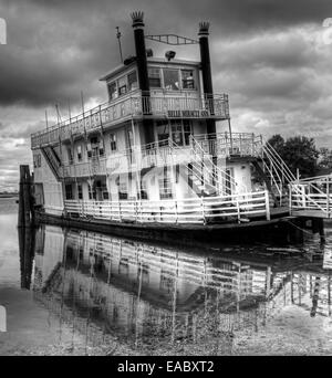 Un bateau à aubes près de Ocean City, New Jersey, USA Banque D'Images