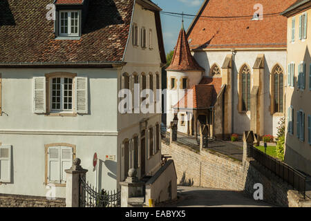 Après-midi dans le village de Ferrette, Alsace, France Banque D'Images