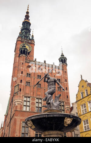 Statue de Neptune et l'Hôtel de Ville, Gdansk, Pologne - Image Banque D'Images