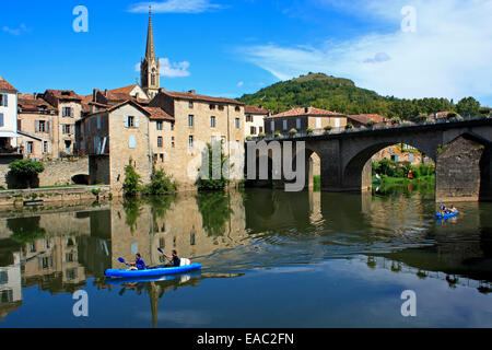 St Antonin Antonin des Gorges de la rivière Aveyron Département Lot Midi-Pyrenees South West France UE Union Européenne Europe Banque D'Images