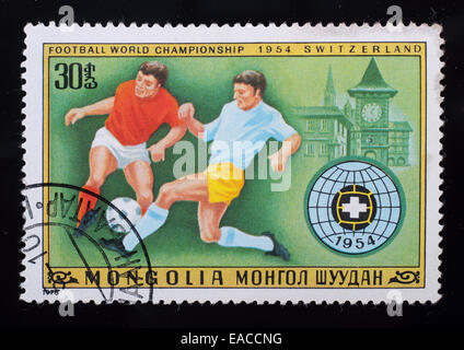 Mongolie - circa 1978 : un post de timbres en Mongolie l'image de l'affiche du Championnat du Monde 1954 de football suisse, série Banque D'Images