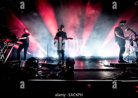 Toronto, Ontario, Canada. 11Th Nov, 2014. Groupe de rock indépendant anglais alt-J a joué à guichets fermés Kool Haus à Toronto. Membres du groupe : JOE NEWMAN, THOM GREEN, GUS UNGER-HAMILTON, CAMERON KNIGHT/Vidyashev Crédit : Igor Fil ZUMA/Alamy Live News Banque D'Images