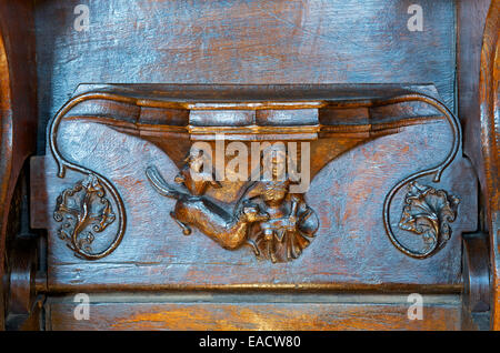 Sur la sculpture du chœur dans l'église St Mary, Nantwich, Cheshire, Angleterre, Royaume-Uni Banque D'Images