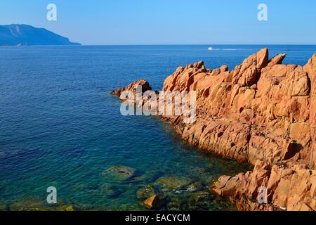 Les roches rouges de Arbatax, rochers de porphyre, Tortoli, Province de l'Ogliastra, Sardaigne, Italie Banque D'Images