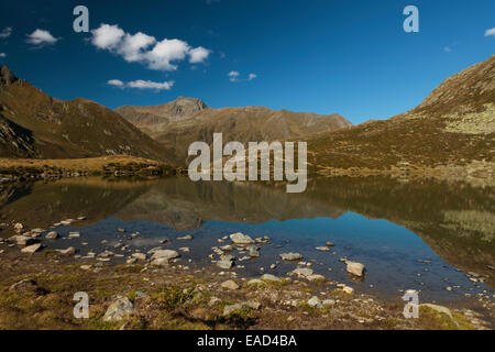 Lac de montagne à Kuehtai, Sellrain, Finistère, Tirol, Autriche Banque D'Images