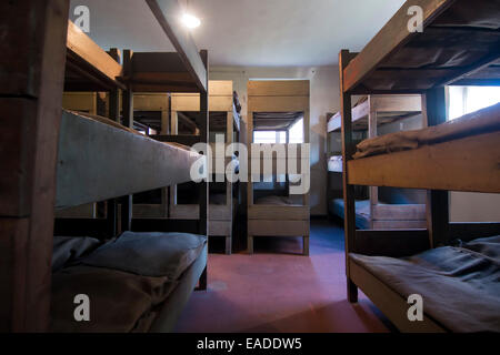 AUSCHWITZ, Pologne - 25 octobre 2014 : l'intérieur du camp de concentration d'Auschwitz en caserne, Brzezinka, Pologne. 1,1 millions de personnes Banque D'Images