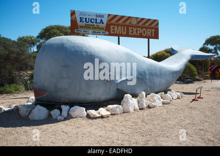 La baleine à l'Eucla Motel, sur la route d'Eyre, en Australie de l'Ouest Banque D'Images