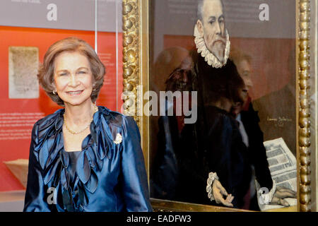 Athènes, Grèce. 12Th Nov, 2014. La Reine Sofia d'Espagne inaugurer l'exposition ''amis et clients d'El Greco à Tolède'' au Musée Benaki, près de la Place Syntagma à Athènes. Aristidis Crédit : Vafeiadakis/ZUMA/Alamy Fil Live News Banque D'Images