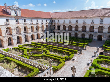 Cour du monastère catholique de Alcobaça, Portugal Banque D'Images