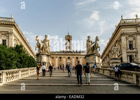 L'augmentation lente, Cordonata escalier menant à la Piazza dei Campidoglio, colline du Capitole, Rome Italie Banque D'Images