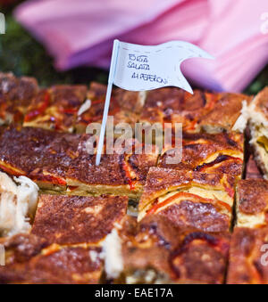 Tourte aux poivrons doux, et d'oeufs pâtes base brisee Banque D'Images