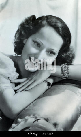 Merle Oberon à partir d'une carte 1930 Ross Verlag Banque D'Images