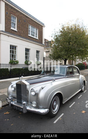 1958 Rolls-Royce Silver Cloud en stationnement sur place Eaton, Belgravia, Londres, Angleterre, RU Banque D'Images