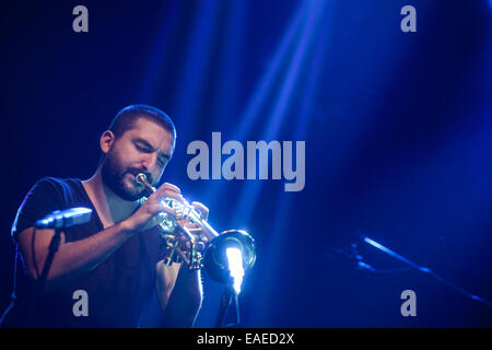 Ibrahim Maalouf un French-Lebanese le trompettiste et son groupe et joué en direct à la 18e Jazz Fest Sarajevo en 2014. Banque D'Images