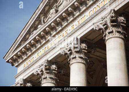 Détail de façade de bâtiment Royal Exchange, London, UK Banque D'Images