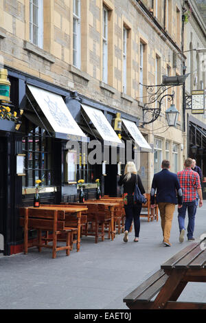 Le restaurant de fruits de mer à la mode sur la côte des navires sur le port historique de Leith, à Édimbourg, Écosse, Royaume-Uni Banque D'Images