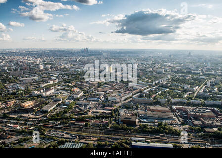 La tour d'Ostankino est une tour de télévision et de radio à Moscou Banque D'Images