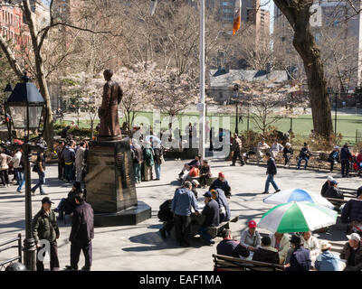 Dr. Sun Yat-sen, statue de Columbus Park, Chinatown, NYC Banque D'Images