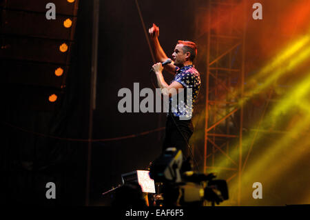 BENICASIM, ESPAGNE - 21 juillet : Brandon Flowers, leader de la bande de tueurs, concert performance à FIB. Banque D'Images