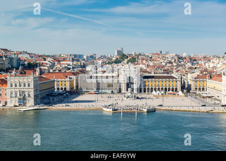 Une vue sur la Praça do Comércio (Place du Commerce) à Lisbonne, Portugal. Banque D'Images