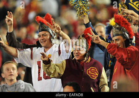 Los Angeles, CA, USA. 13Th Nov, 2014. Au cours de l'USC Trojans fans NCAA Football match entre la Californie et les Golden Bears de l'USC Trojans au Coliseum de Los Angeles, Californie.Louis Lopez/CSM/Alamy Live News Banque D'Images